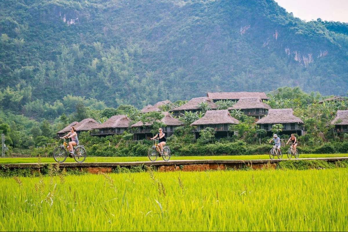 Bicycle Tour Hanoi Mai Chau Pu Luong 4 Days